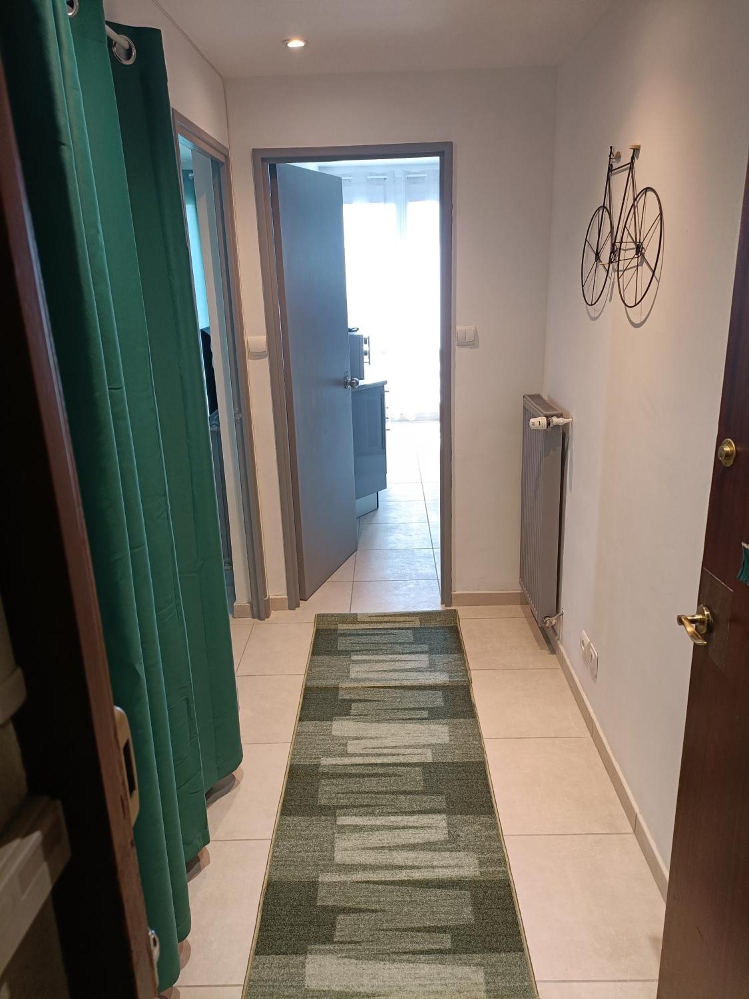 Apartment Centre, 6 Voyageurs